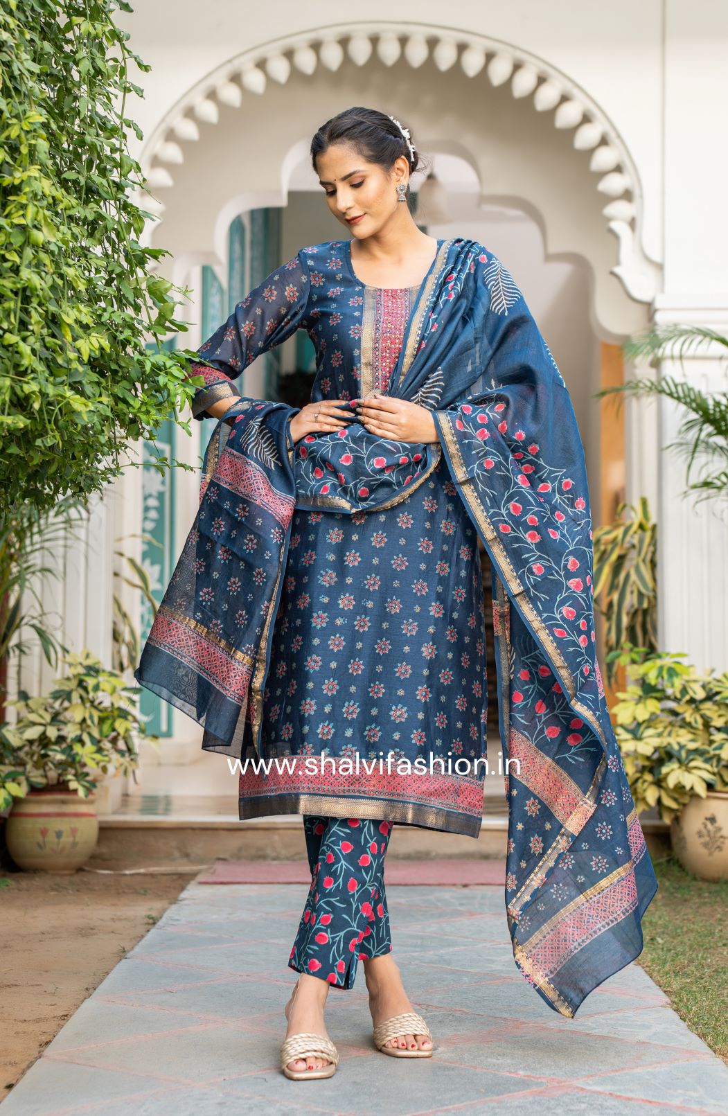 Buy Blue Flower Print Cotton Stitched Suit set with Kurti, Pant & Dupatta  Online | Qutun – QUTUN