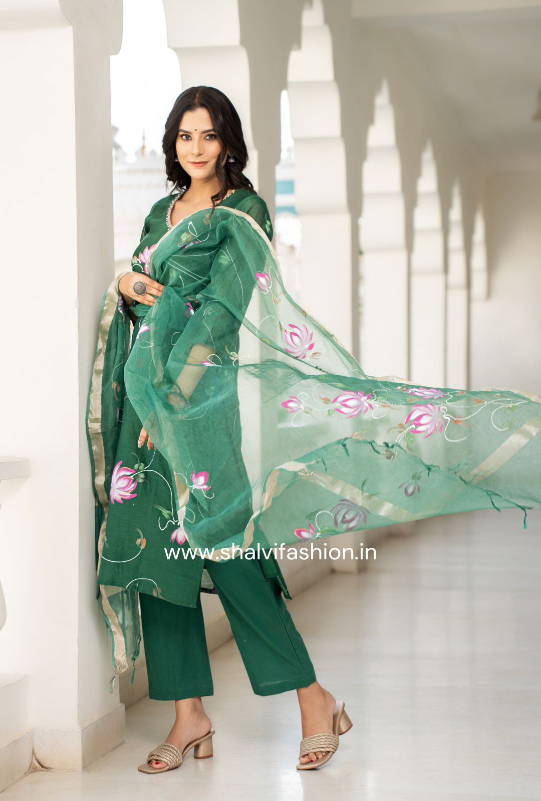 img1 254green hand painted chanderi silk suit set with organza dupatta